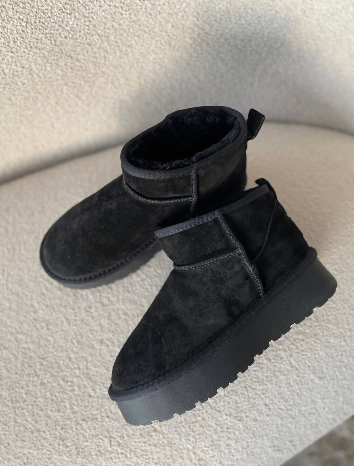 Pantubota sencilla negra